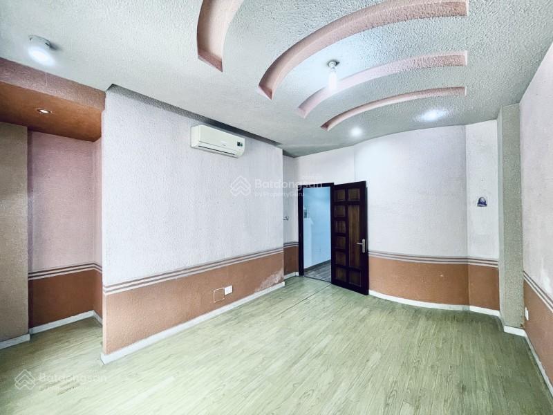 Bán nhà bình thạnh hxh 70m2 4 tầng ngang 5.2m nở hậu sát mt ngô đức kế 9.8 tỷ.