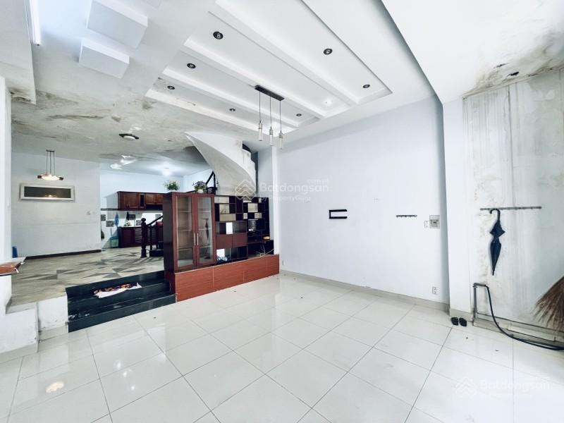 Bán nhà bình thạnh hxh 70m2 4 tầng ngang 5.2m nở hậu sát mt ngô đức kế 9.8 tỷ.