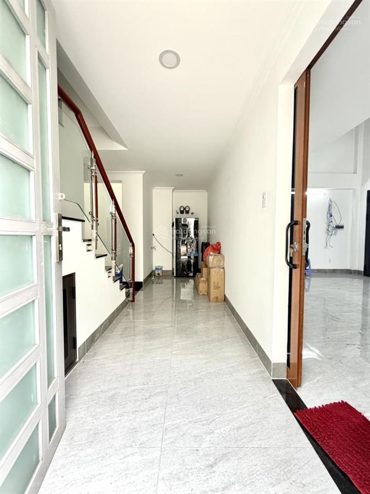 Bán nhà mặt tiền 70m2 5 tầng ngang 6.2m hiếm kd đỉnh phan tây hồ 11.8 tỷ.
