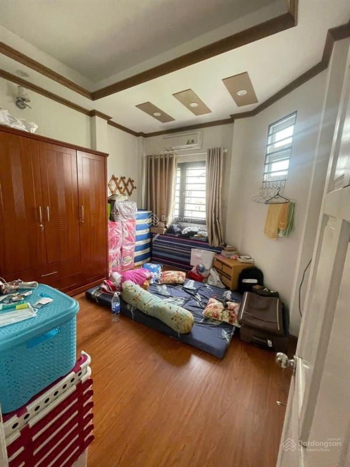 Bán nhà phú nhuận oto vào nhà 50m2 4 tầng 5 pn hẻm thông kd đoàn thị điểm gấp bán 9.3 tỷ.