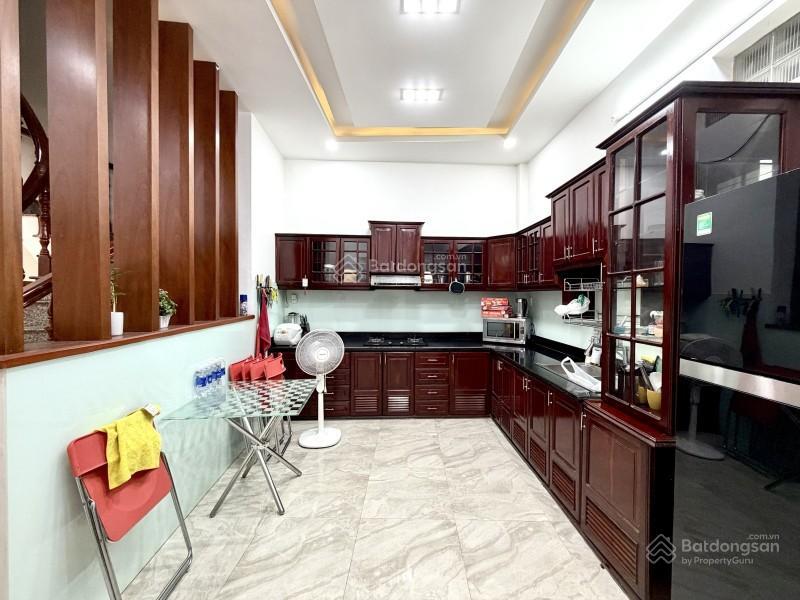 Bán nhà phú nhuận hxh 95m2 3 tầng nở hậu 7m 4 pn sát mt phan đình phùng 9.5 tỷ