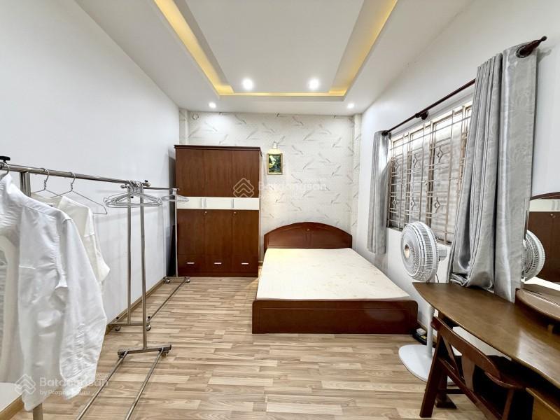 Bán nhà phú nhuận hxh 95m2 3 tầng nở hậu 7m 4 pn sát mt phan đình phùng 9.5 tỷ