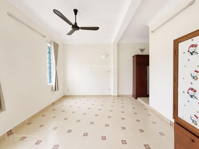 Bán nhà tân bình hxh 100m2 3 tầng ngang 6.6m 4 pn sát mt trương công định ngợp bank gấp bán 8.8 tỷ