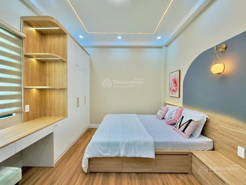Bán nhà phú nhuận hxh 60m2 4 tầng 4 pn sát mt đẹp ll khu pxl cô giang gấp bán 9.5 tỷ.