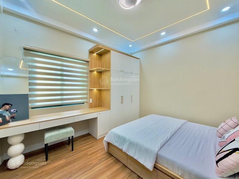 Bán nhà phú nhuận hxh 60m2 4 tầng 4 pn sát mt đẹp ll khu pxl cô giang gấp bán 9.5 tỷ.