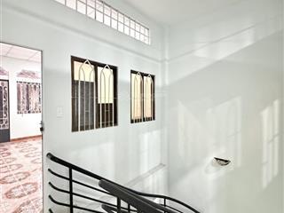 Bán nhà quận 3 hxh 70m2 3 tầng ngang 4m 5 pn sát mt lê văn sỹ gấp bán 8.4 tỷ