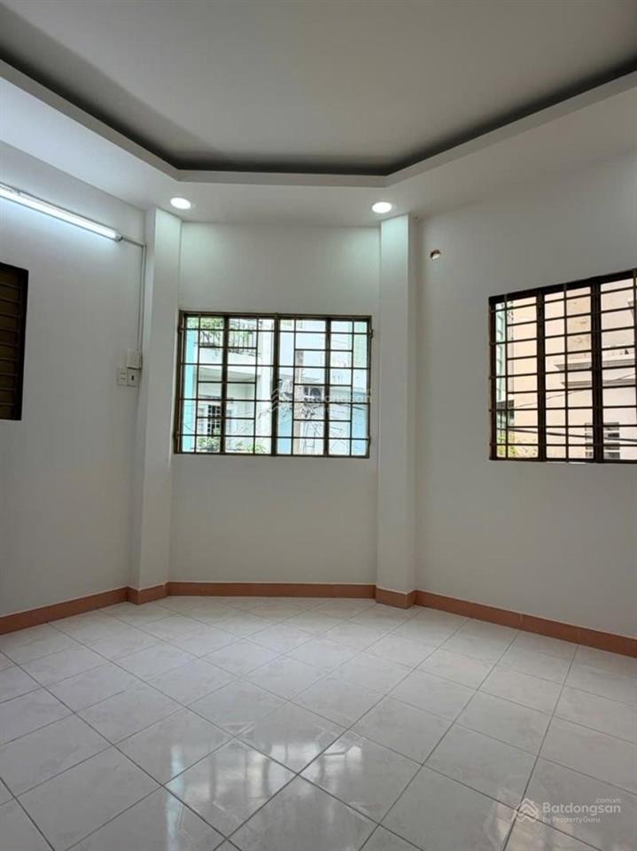 Bán nhà phú nhuận hẻm to thông 45m2 2 tầng ngang 4.5m 3 pn đẹp ll phan đình phùng gấp bán 5.8 tỷ