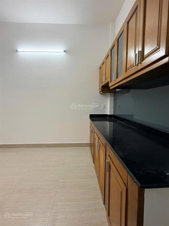 Bán nhà phú nhuận hẻm to thông 45m2 2 tầng ngang 4.5m 3 pn đẹp ll phan đình phùng gấp bán 5.8 tỷ