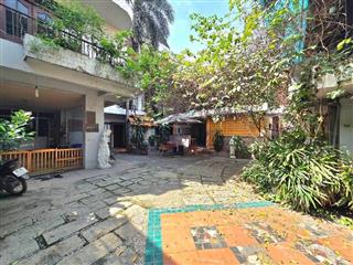 Biệt thự sân vườn, 462m2, 3 tầng gồm 2 gian nhà, tương lai ra mặt tiền