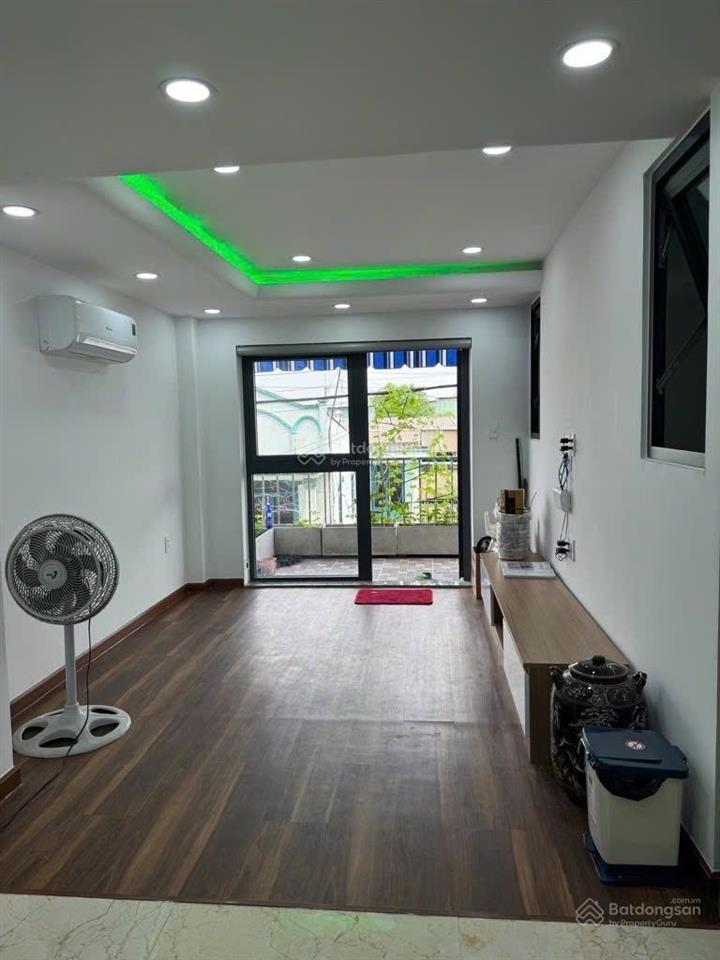 Hxh thông thoáng 6m giáp q1, 55m2 , 3 tầng btct, nhỉnh 8 tỷ, dòng tiền tốt