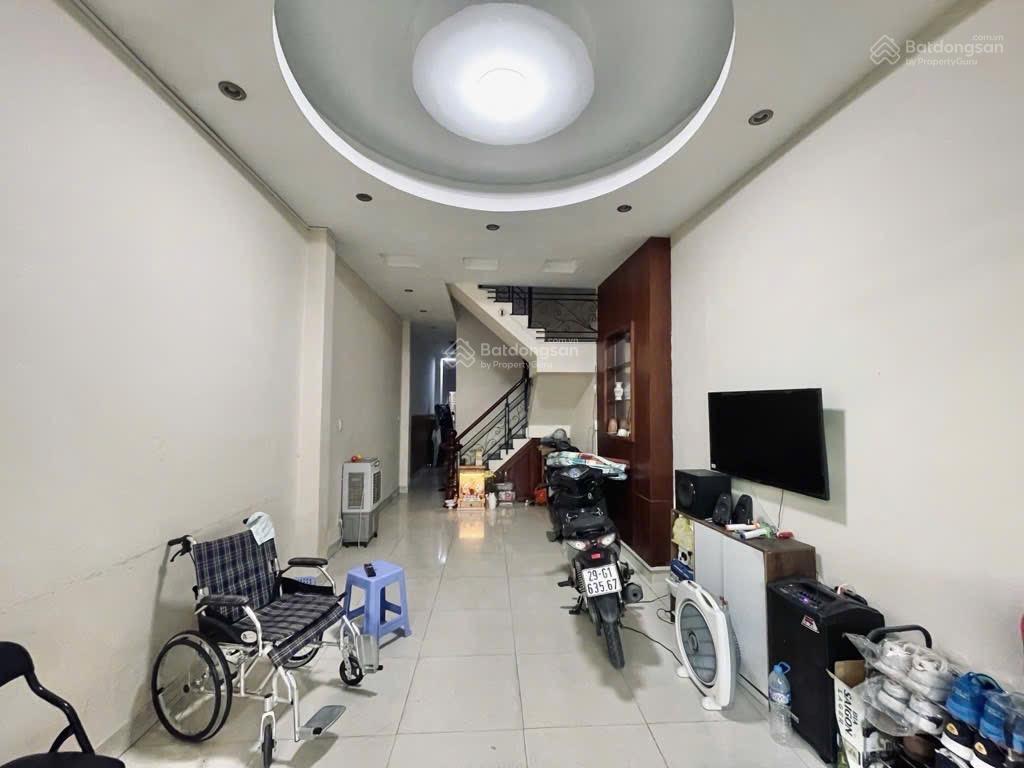 Nhà đẹp 3 tầng, 4x20, hxh tránh khu vip nguyễn văn đậu, pháp lý chuẩn, hoàn công đủ