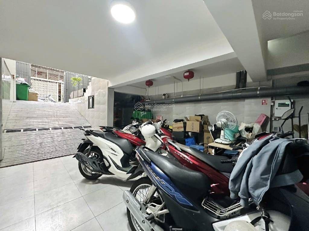 Toà chdv thang máy 127m2x6 tầng, 11 phòng chdv cao cấp, ngay khu phan xích long