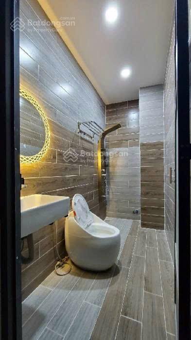 Ô tô ngủ nhà khu phan xích long, 6.6x12m, 6 tầng với 9pn chdv, cho thuê khoáng 70 triệu/tháng