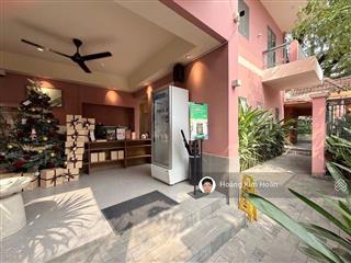 Không gian xanh ngay giữa lòng thành phố, 14x13m, 3 tầng, sân rộng xe hơi đậu đỗ ngày đêm