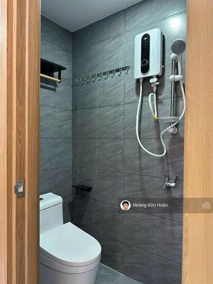 Tòa chdv 6 tầng với 21pn khép kín, hxh 8m 1 trục ra mặt tiền, pccc đạt chuẩn, dòng tiền 135tr/tháng