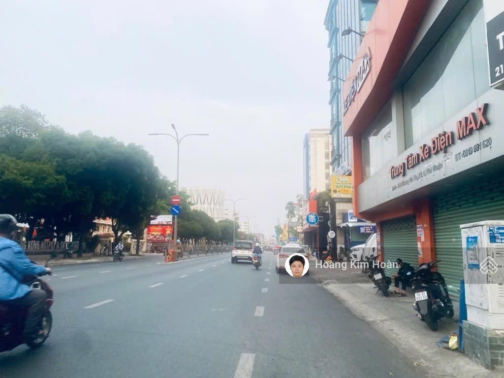 Siêu vị trí với bề ngang cực hiếm 10x15m, mặt tiền con đường thương hiệu kinh doanh cực đỉnh