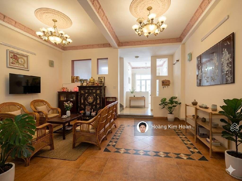 Giá rẻ nhất vùng! ngang khủng 6.4m, 109m² đất, 3 tầng btct, ô tô ngủ nhà, dòng tiền ~30tr/tháng