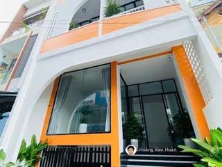Giá cực hời!! hẻm 6m thông, tòa nhà 4 tầng với 11 phòng, 7.7x14m, khu vip ngay cửa ngõ sân bay tsn