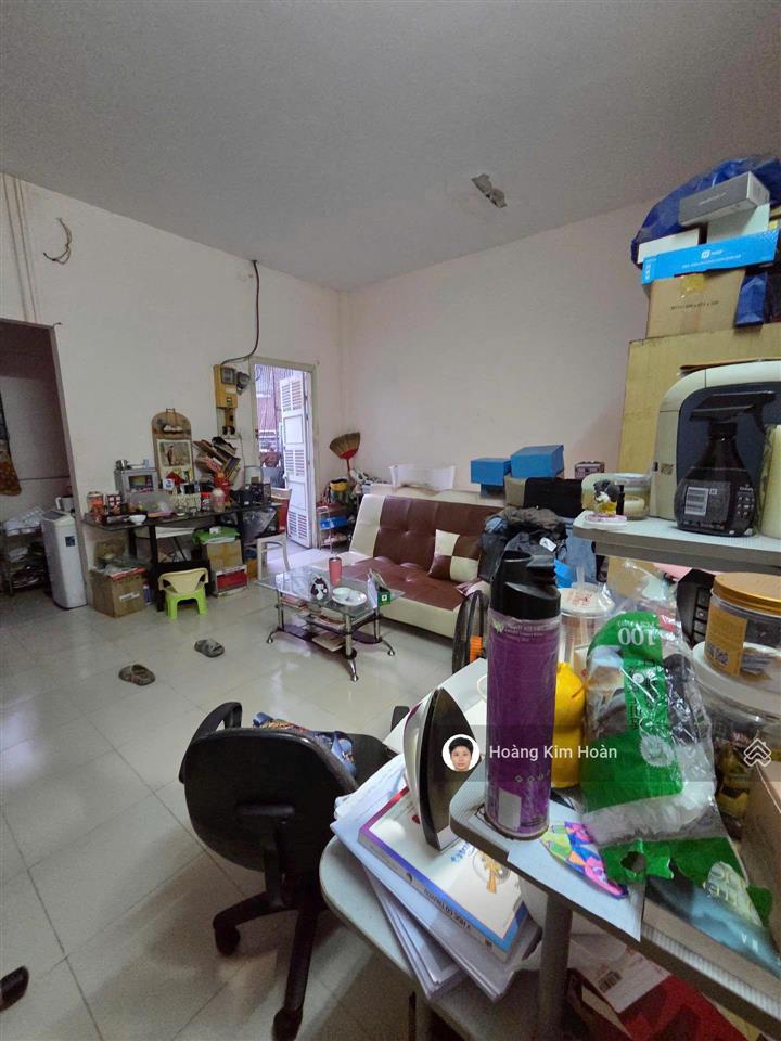 Nhà cũ tiện xây mới ô tô ngủ nhà, ngang khủng gần 6m, hxh chạy tung tăng giáp chợ bà chiểu, giáp q1