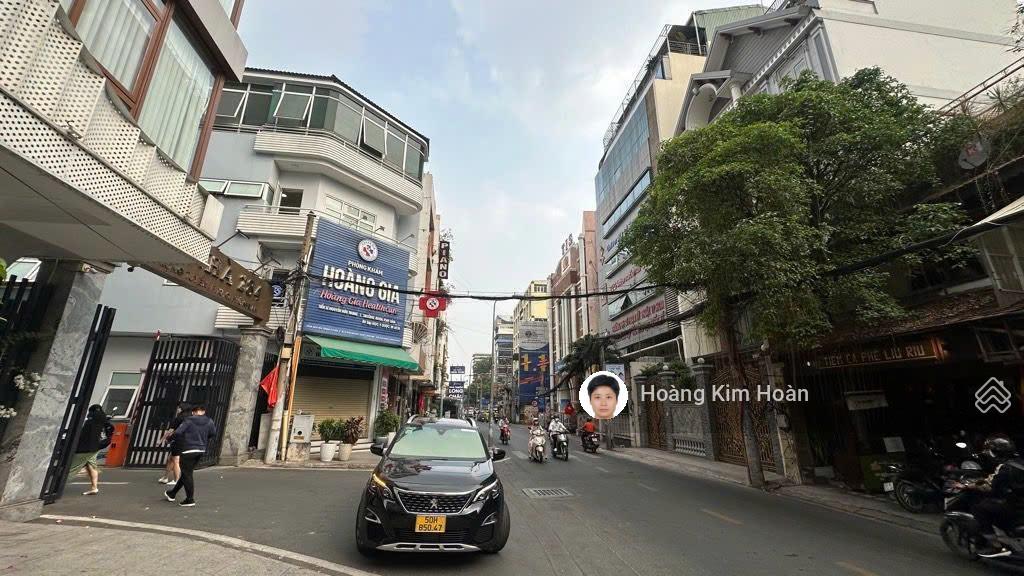 Lô góc ko lộ giới, mặt tiền kinh doanh cực đỉnh ngay cửa ngõ sân bay tsn, 9x17m vuông a4, 3 tầng