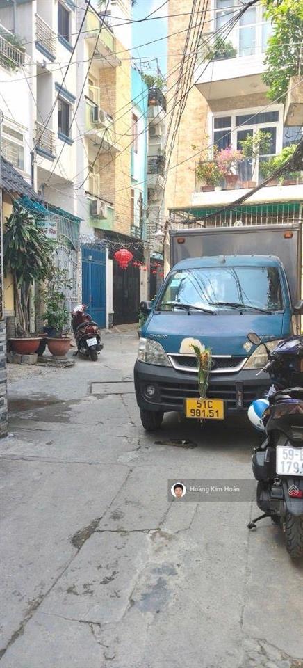 62m2 x 3 tầng đúc, ngang hơn 4m, giáp trục phan đăng lưu sát hẻm xe hơi, cách mặt tiền chỉ 70m
