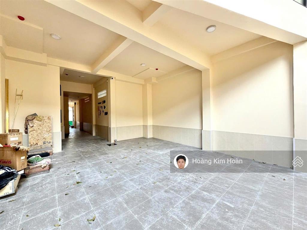 Tòa chdv hơn 110m2 đất,5 tầng có thể lên tới 14 phòng, dòng tiền ~87tr/tháng, cách mặt tiền chỉ 10m