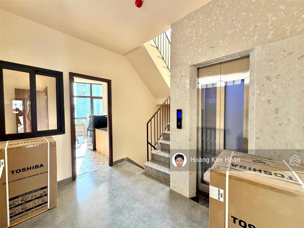Tòa chdv hơn 110m2 đất,5 tầng có thể lên tới 14 phòng, dòng tiền ~87tr/tháng, cách mặt tiền chỉ 10m