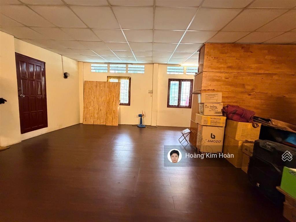 Hxh 1 trục cách mặt tiền chỉ 20m, ngang khủng 11m *cực hiếm*, 86m2, 2 tầng đúc còn cứng cáp