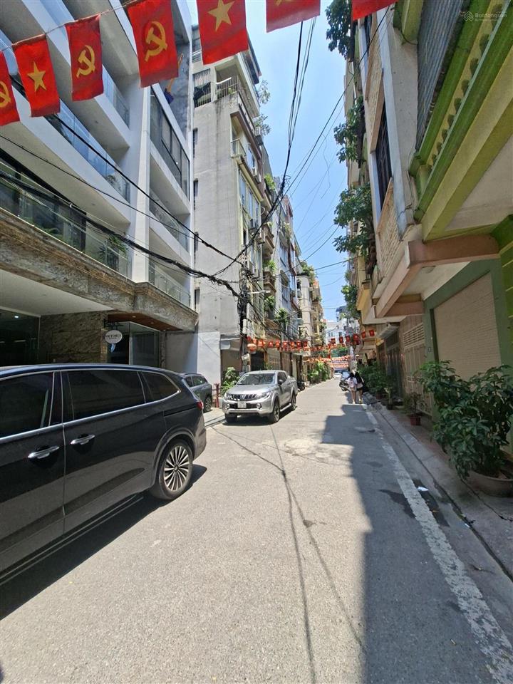 Bán mảnh đất tây hồ cũ, vỉa hè, ô tô tránh, kinh doanh tốt, lô góc, 200m2, mặt tiền 9m, giá 96 tỷ