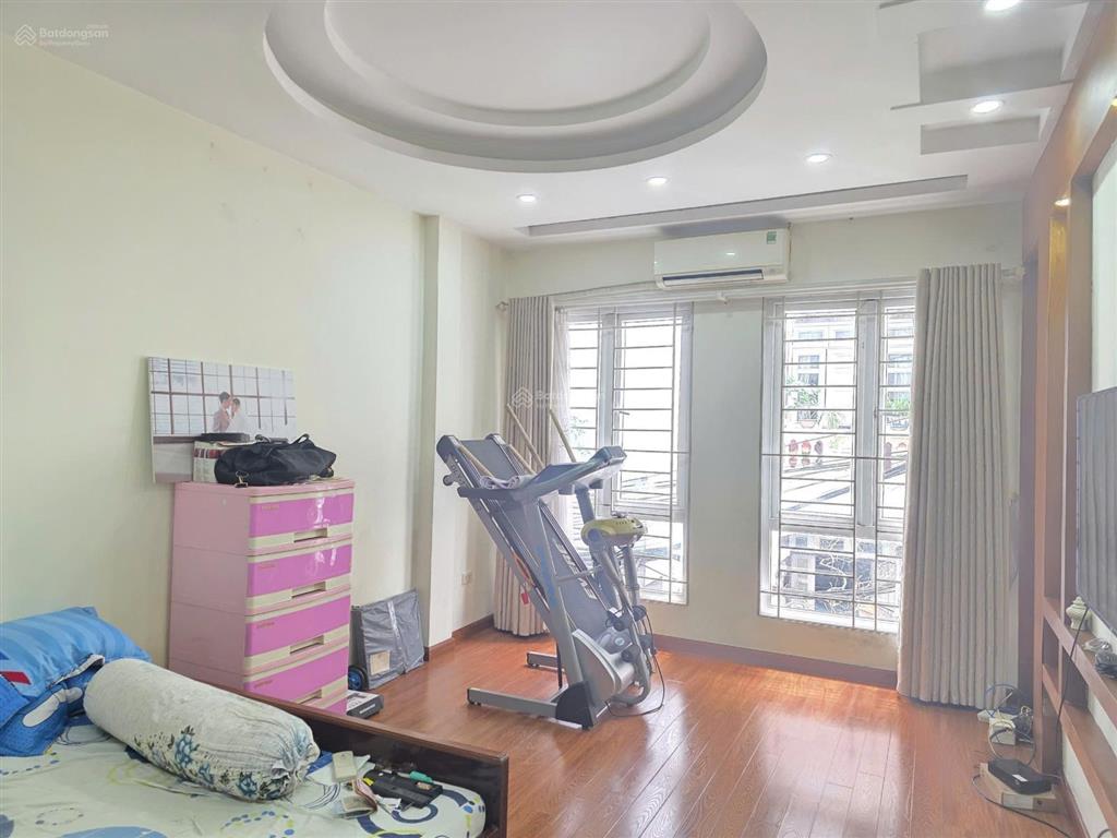 Bán nhà phố dương quảng hàm, ngõ rộng 3,5m, thông, kinh doanh tốt, 37m, 11,7 tỷ
