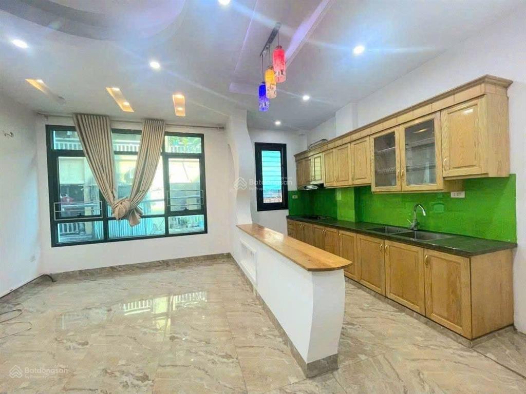 Bán nhà phân lô, ngõ ô tô tránh, nghĩa tân, cầu giấy, 35m 6 tầng 13 tỷ 300