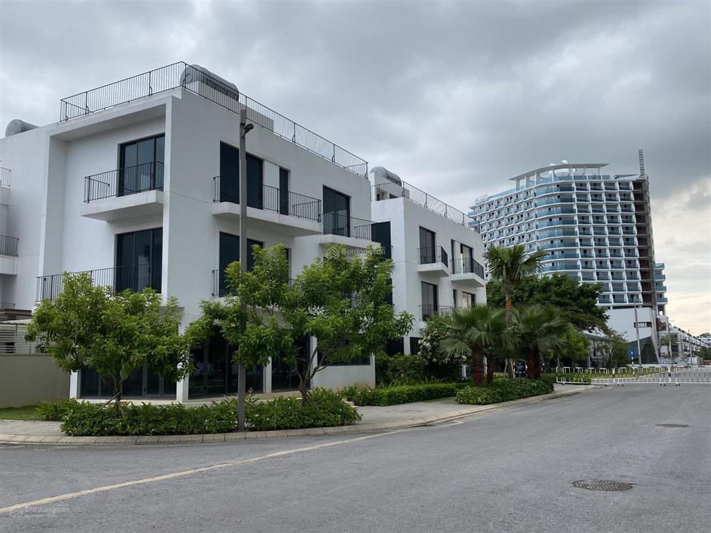 Bán bt tại vlasta sầm sơn đẹp không tỳ vết, dt 194m, mặt biển, sổ đỏ lâu dài, chỉ 12 tỷ