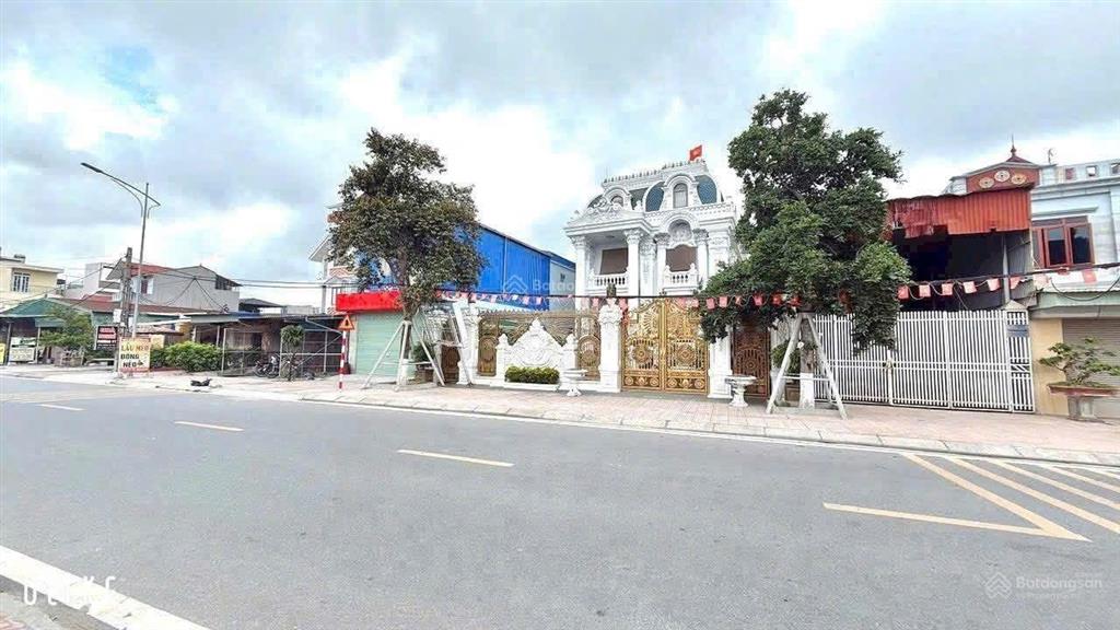 Mặt đường 361 lạng côn  đông phương  kiến thụy gần vinhomes, gần ga tàu