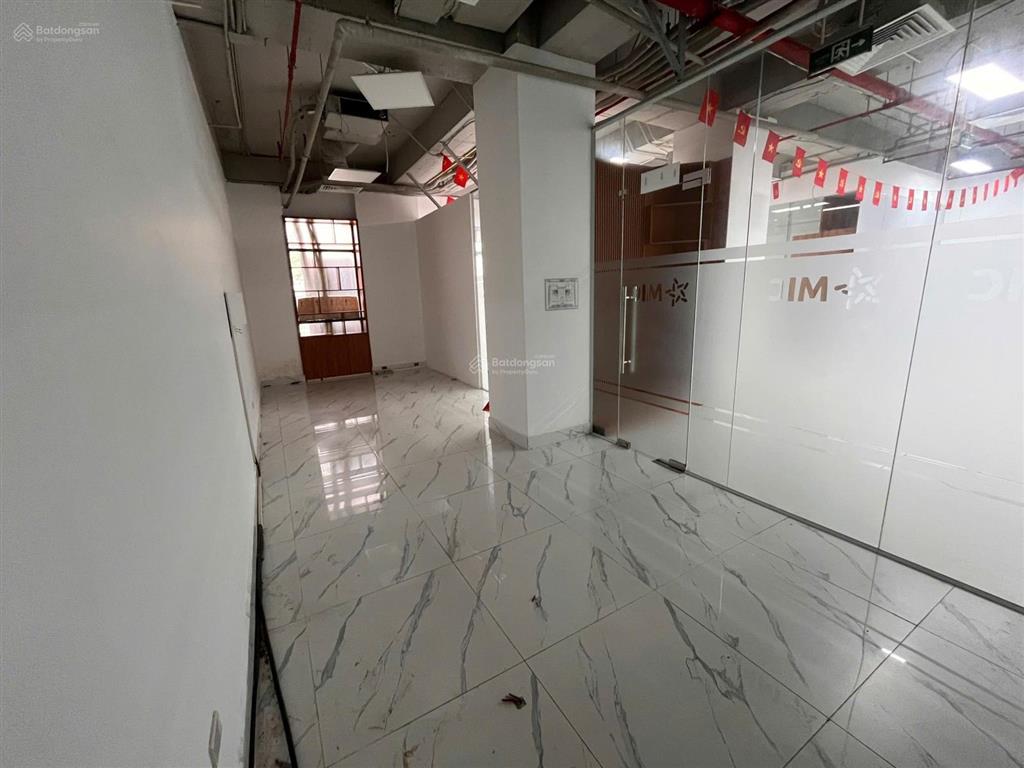 Vov mễ trì plaza nam từ liêm sàn văn phòng đẹp sổ đỏ lâu dài 190m2 nhỉnh 11 tỷ