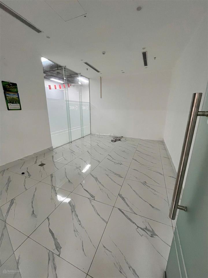 Vov mễ trì plaza nam từ liêm sàn văn phòng đẹp sổ đỏ lâu dài 190m2 nhỉnh 11 tỷ