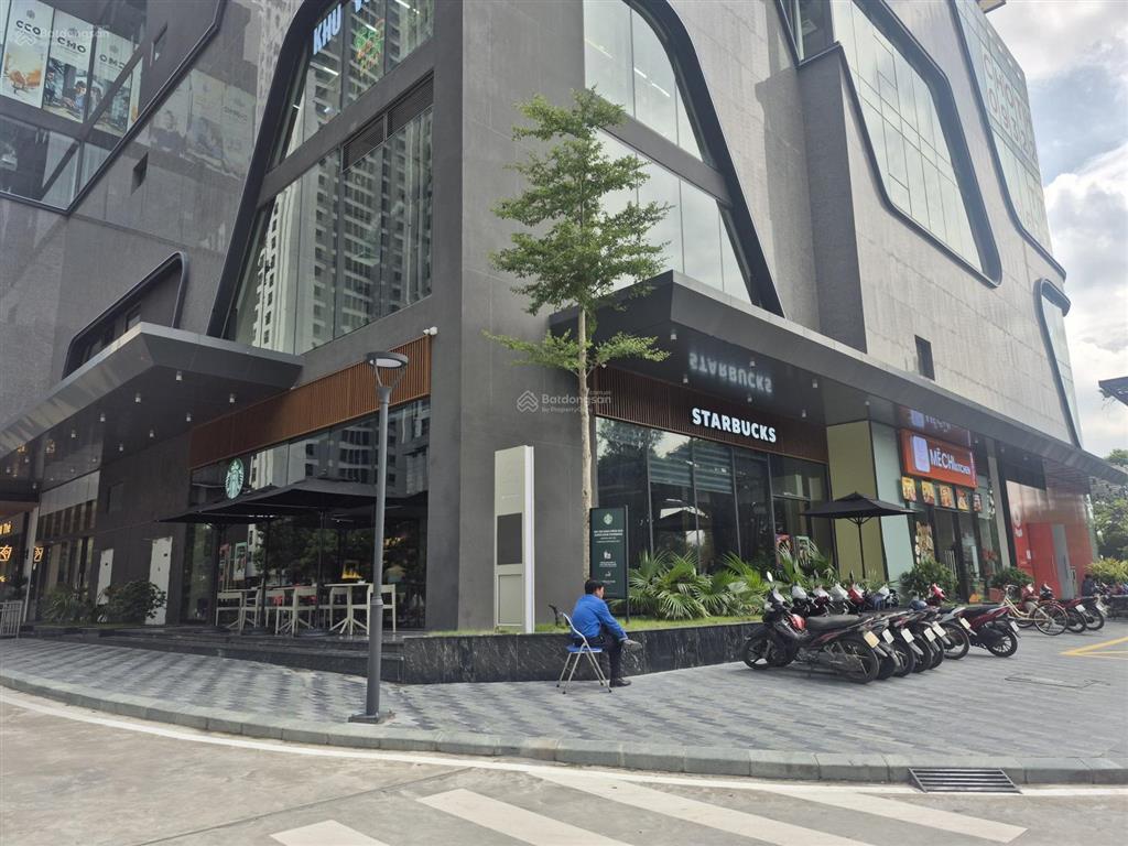 Rox tower 136 hồ tùng mậu cầu giấy sàn thương mại tiêu chuẩn 5 sao vị trí kim cương 240m² 11 tỷ