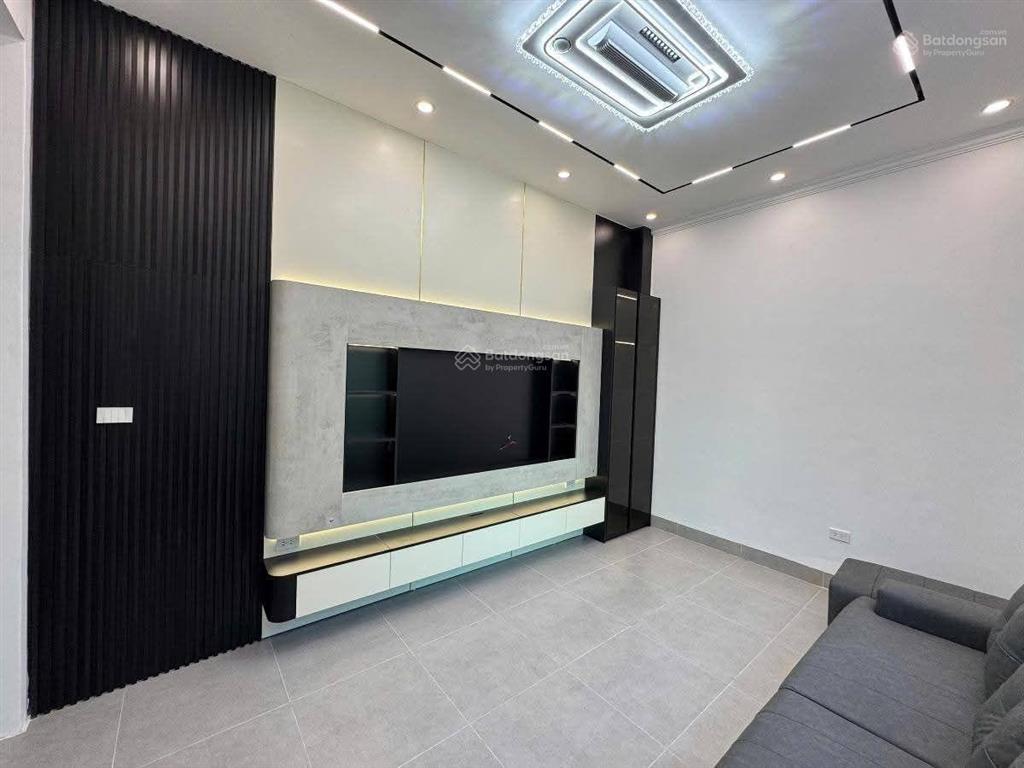 Bán nhà 5 tầng phố 19/5 văn quán hà đông lô góc full nội thất đẹp 35m 8 tỷ