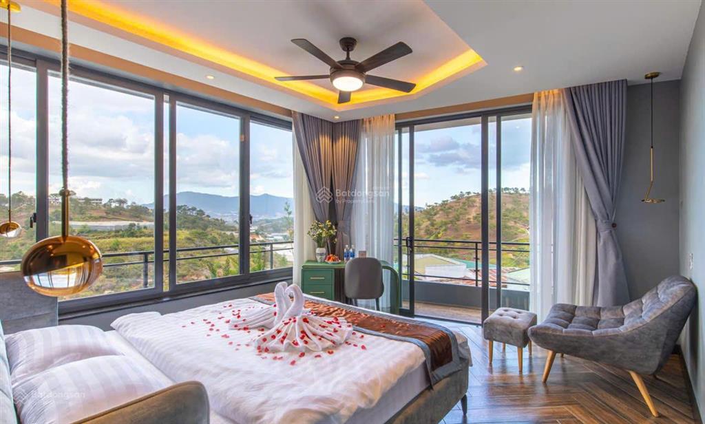 Villa rộng gần 1200m2 đường xô viết nghệ tĩnh đà lạt hạ 2.5 tỷ chỉ còn 17 tỷ tl
