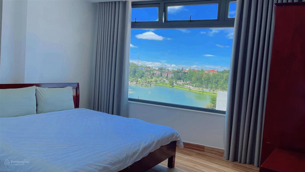 Khách sạn mặt tiền phan bội châu, p1, đà lạt rộng hơn 220m2, 6 tầng, 18 phòng kinh doanh, view hồ