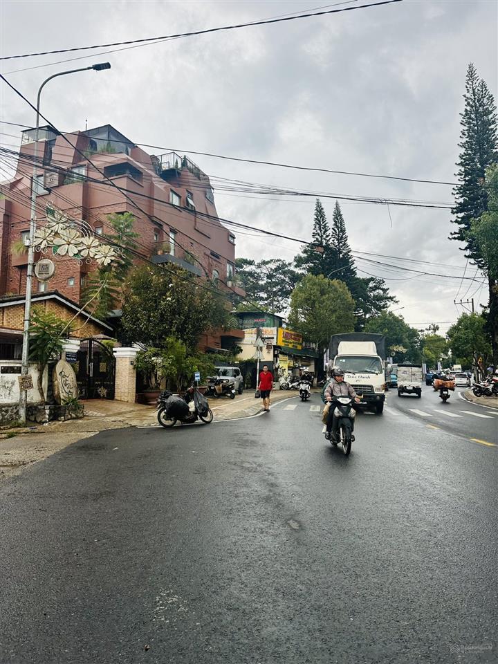 39.85tr/m2 đất hai mặt tiền trạng trình rộng 665m2 cách hồ xuân hương đà lạt chưa đến 1km
