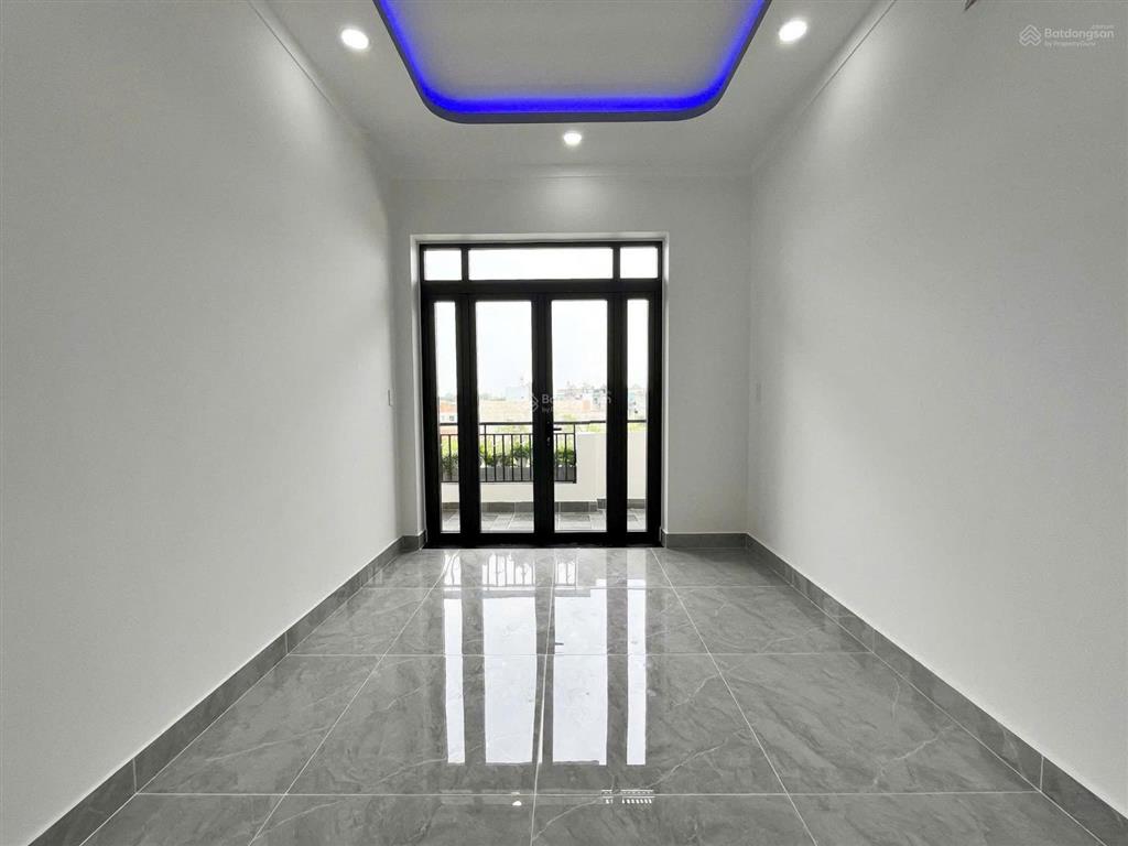 Thường xuyên đi công tác em bán lại căn nhà ngay cx đức hưng đ. đồng khởi 100m2 sổ riêng 650tr vô ở