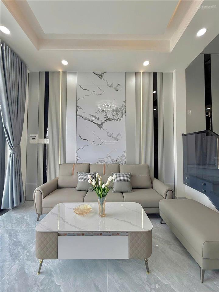 Xuất hiện căn nhà 2 lầu hiện đại ngay gầntp biên hoà cách kdl bửu long chỉ 7p đi xe sổ riêng thổ cư