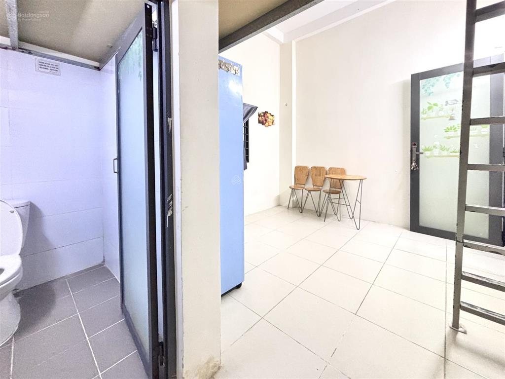 Duplex cửa sổ trờithang máybảo vệgác cửa sổ trờingay lý thường kiệtbắc hảithành tháicmt8