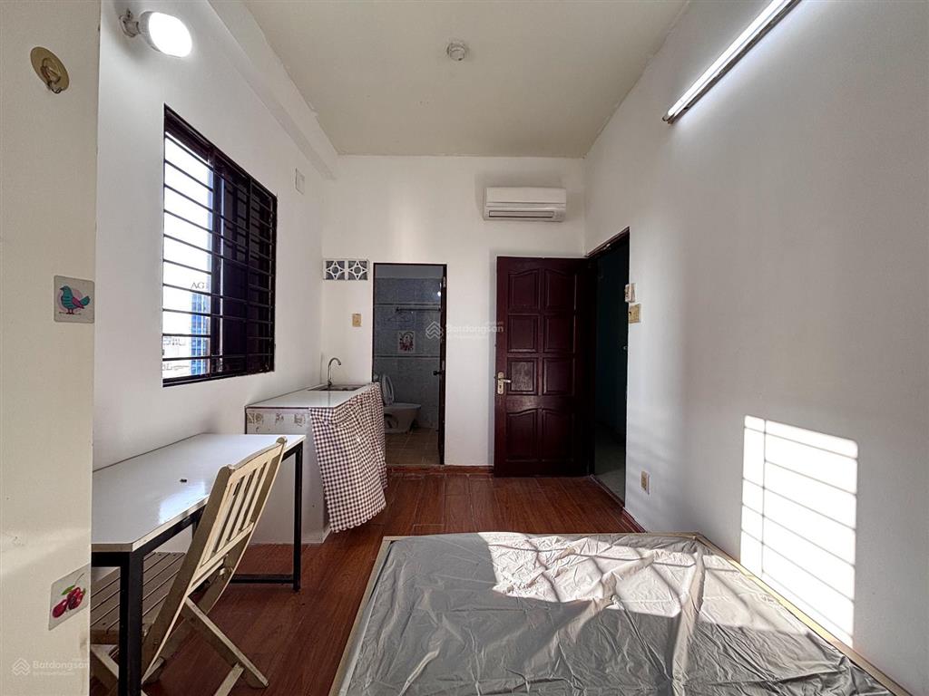 Studio full nt thang máyphòng trọ giá rẻcửa sổ trờitân bìnhhoàng hoa thámetownk300sân bay