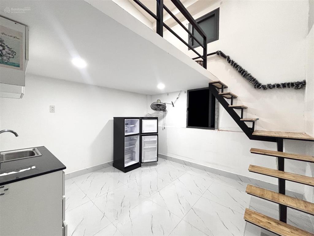 Căn hộ duplex full ntsiêu rộng giá rẻcửa sổ trời lớnthang máytân bìnhlạc long quânbàu cát