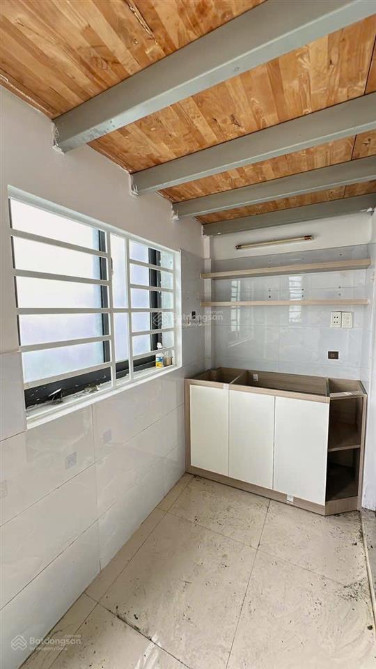 Cho thuê phòng trọ giá rẻgác ban côngfull nội thất văn chungtân bìnhetownk300ga t3sân bay