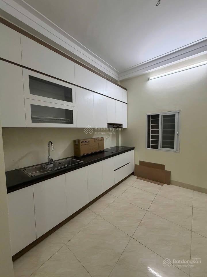 Chính chủ bán nhà 36m2 3 tầng lô góc đường thông oto đỗ cửa