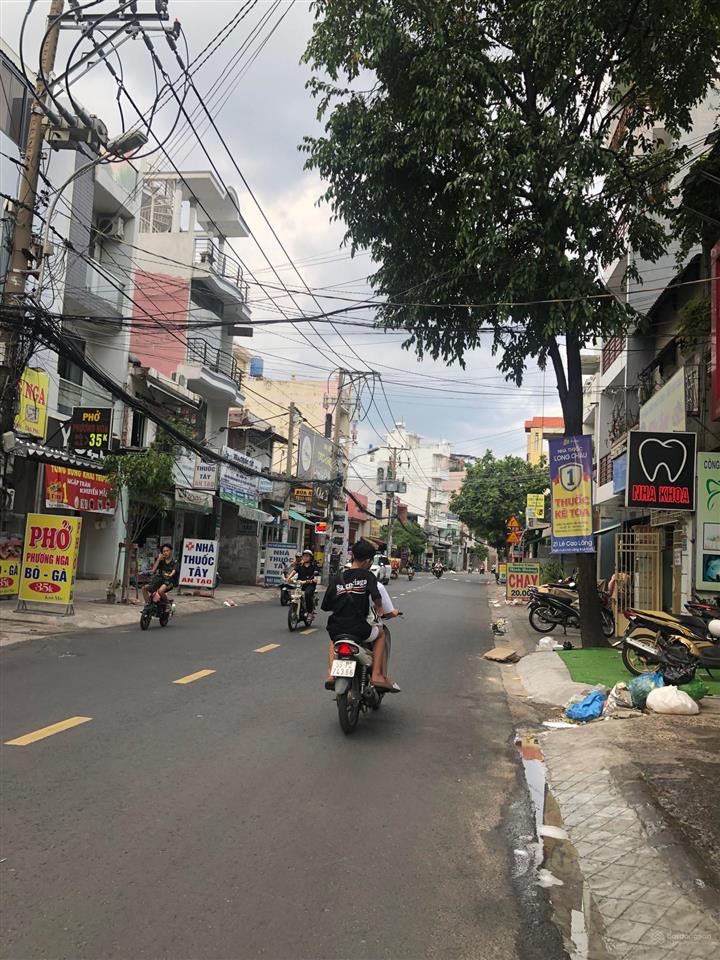 Chủ kẹt tiền bán nhà mtkd đường thạch lam. dt 4 x 17m. giá 8,8 tỷ