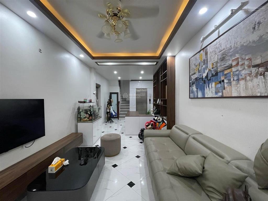 Bán nhà mới xây 6 tầng ở cổ nhuế căn lô góc siêu thoáng