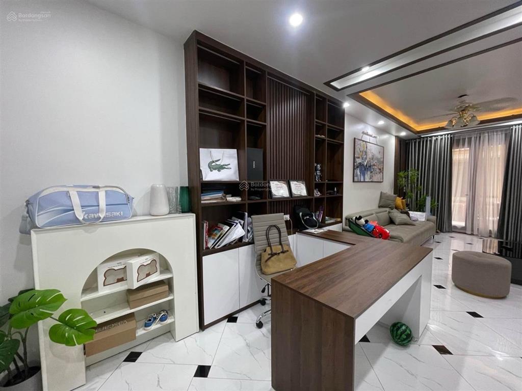 Bán nhà mới xây 6 tầng ở cổ nhuế căn lô góc siêu thoáng